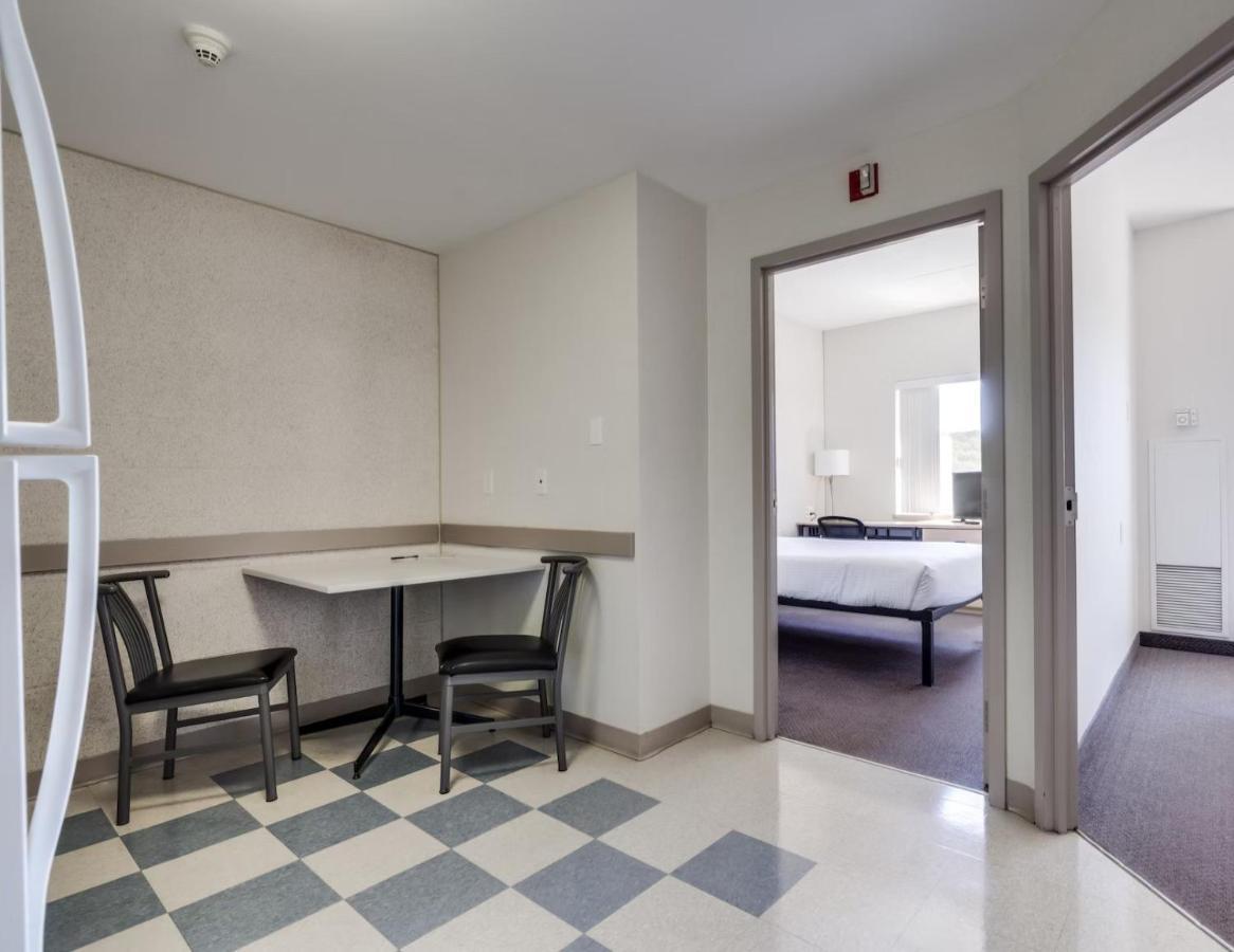 Sainte-Catherine Residence & Conference Centre - Niagara-On-The-Lake מראה חיצוני תמונה