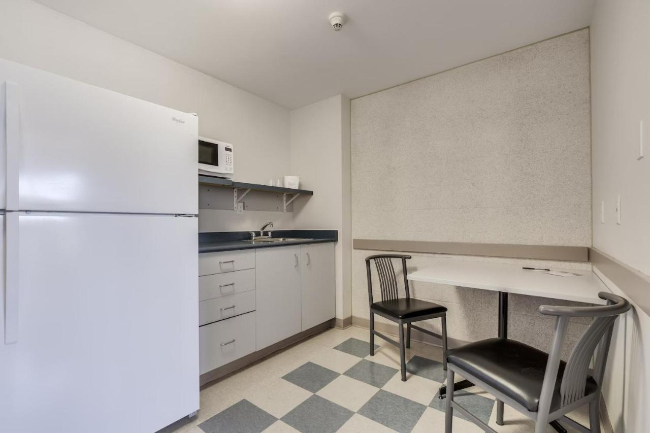 Sainte-Catherine Residence & Conference Centre - Niagara-On-The-Lake מראה חיצוני תמונה