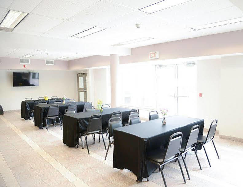 Sainte-Catherine Residence & Conference Centre - Niagara-On-The-Lake מראה חיצוני תמונה